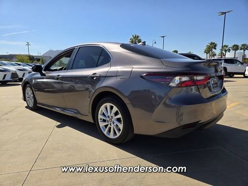 Used 2023 Toyota Camry LE image 4