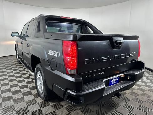 Used 2004 Chevrolet Avalanche Z71 w/ Sun And Sound Package AWD/4WD image 3