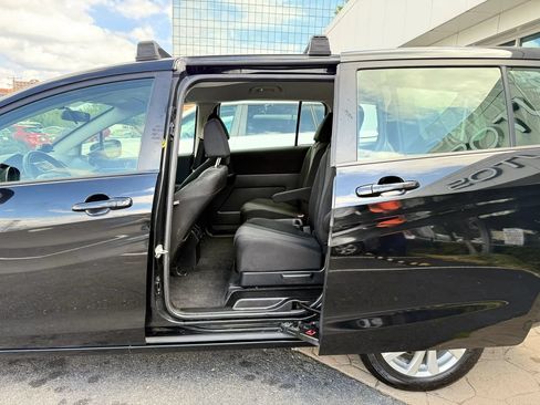 Used 2014 MAZDA MAZDA5 Sport FWD image 21