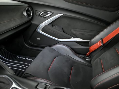 Used 2017 Chevrolet Camaro ZL1 image 35