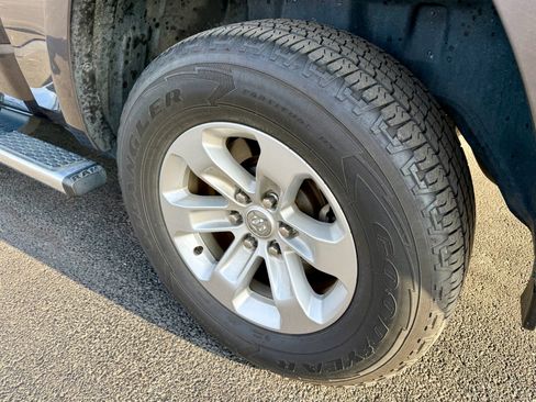 Used 2019 RAM 1500 Laramie image 3