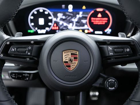 Certified 2025 Porsche Cayenne S image 14