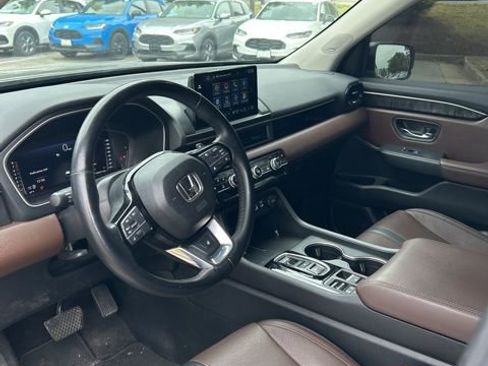Used 2023 Honda Pilot Elite image 9