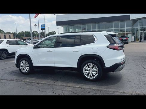 Used 2024 GMC Acadia Elevation w/ LPO, Floor Liner Package FWD image 6