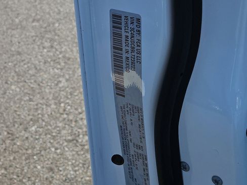 Used 2020 Jeep Compass Limited image 27