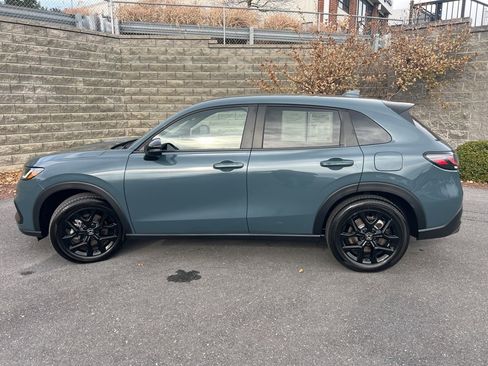 Used 2025 Honda HR-V Sport image 28