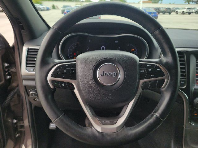 Used 2020 Jeep Grand Cherokee Laredo AWD/4WD image 19