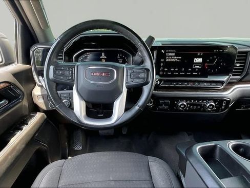 Used 2024 GMC Sierra 1500 Elevation w/ X31 Off-Road Package AWD/4WD image 8