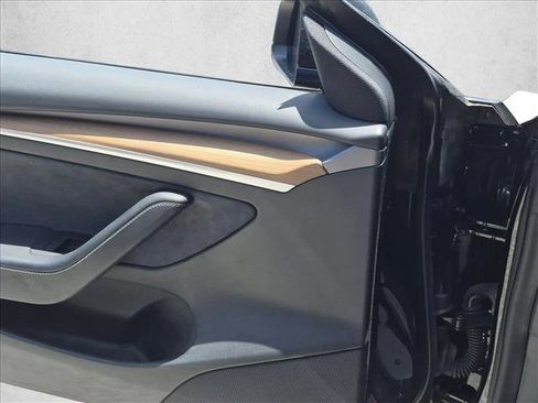 Used 2021 Tesla Model 3 Standard Range Plus RWD image 11