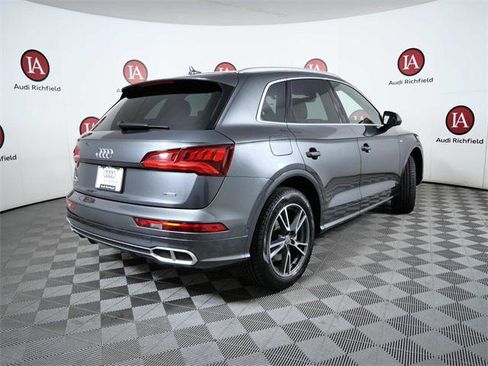 Used 2020 Audi Q5 e Prestige w/ Prestige Package image 8
