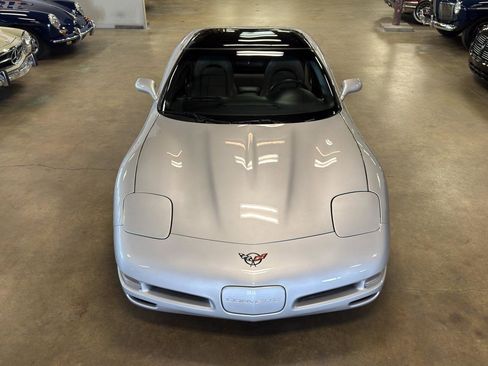Used 1997 Chevrolet Corvette Coupe w/ Memory Pkg image 7