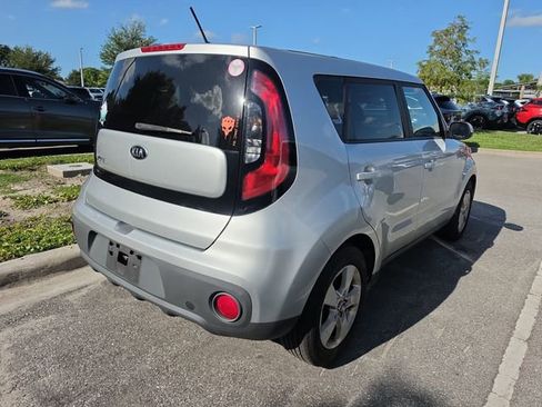 Used 2018 Kia Soul FWD image 4