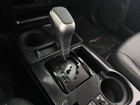 Used 2019 Toyota 4Runner TRD Off-Road Premium AWD/4WD image 18