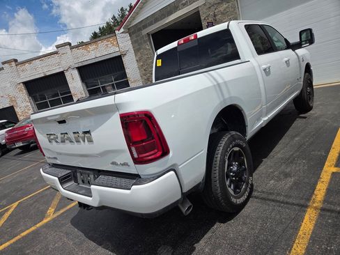 Used 2026 RAM 2500 Laramie AWD/4WD image 2