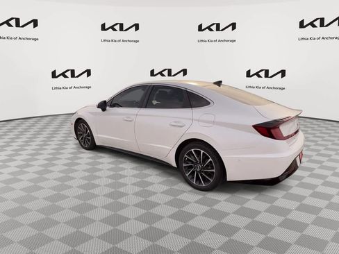 Used 2022 Hyundai Sonata Limited w/ Cargo Package FWD image 6