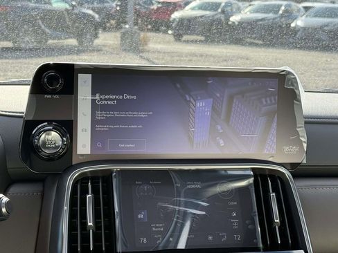 New 2026 Lexus LX 600 4WD w/ Luxury Package image 10