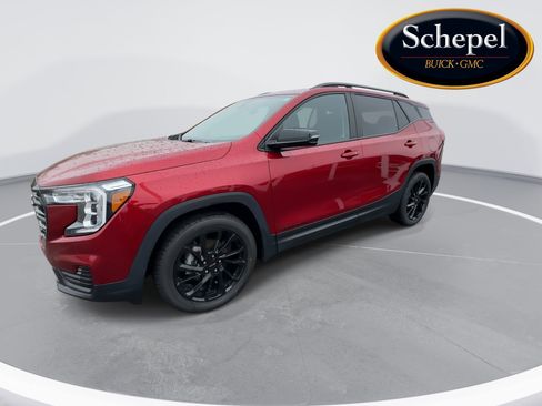 Certified 2023 GMC Terrain SLE w/ Driver Convenience Package image 4