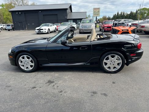 Used 2004 MAZDA MX-5 Miata LS RWD image 8