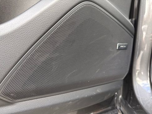 Used 2025 Porsche Cayenne Coupe image 27