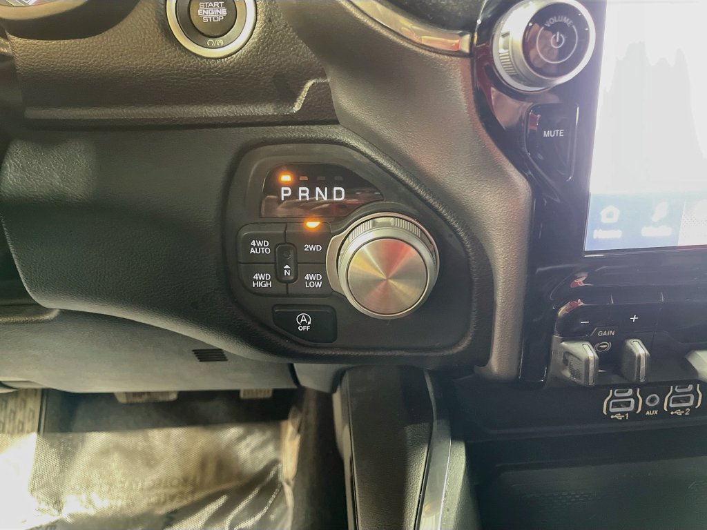 Used 2025 RAM 1500 Laramie w/ Sport Appearance Package AWD/4WD image 17