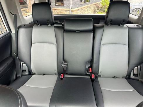 Used 2018 Toyota 4Runner SR5 Premium AWD/4WD image 37