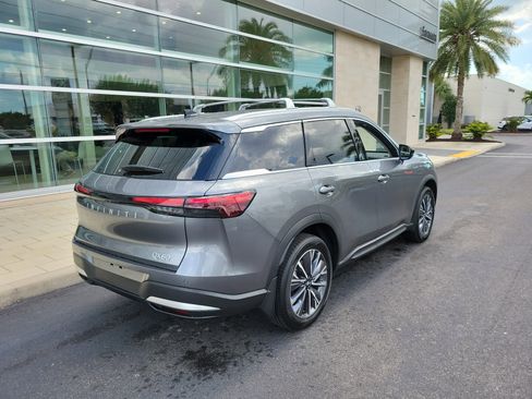 New 2027 INFINITI QX60 Luxe w/ Family Package FWD image 4