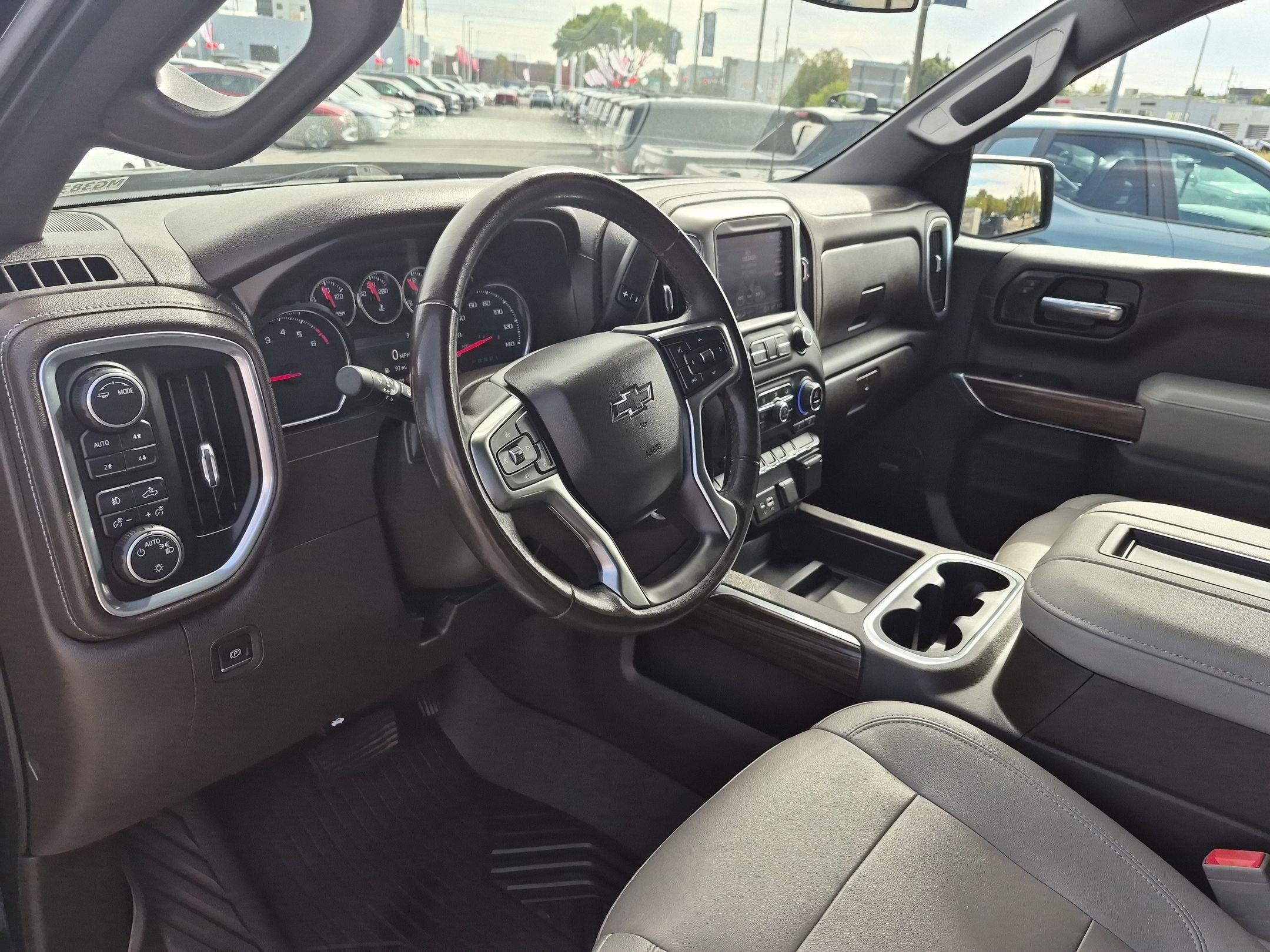 Used 2021 Chevrolet Silverado 1500 LT Trail Boss w/ Convenience Package II AWD/4WD image 16