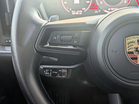 Used 2024 Porsche Cayenne image 14