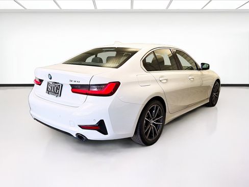 Used 2020 BMW 330i Sedan w/ Convenience Package image 4