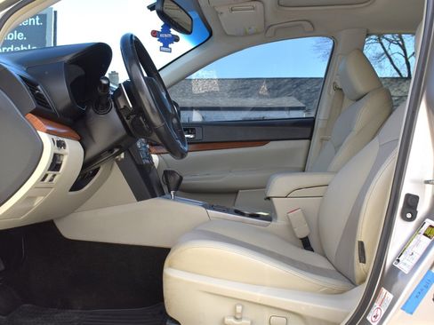 Used 2014 Subaru Outback 2.5i Limited image 10