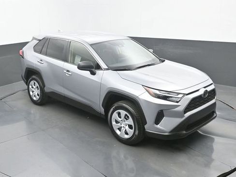 Used 2025 Toyota RAV4 LE FWD image 26