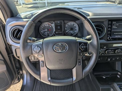 Used 2022 Toyota Tacoma TRD Sport AWD/4WD image 13