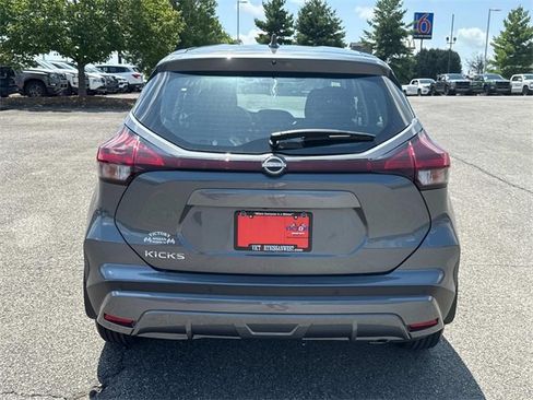 New 2025 Nissan Kicks Play S image 5