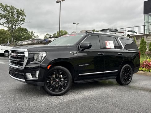 Used 2023 GMC Yukon SLT AWD/4WD image 5