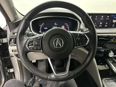 Used 2023 Acura MDX SH-AWD w/ Advance Package image 18