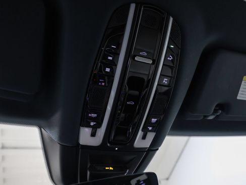 Certified 2023 Porsche Cayenne AWD/4WD image 38