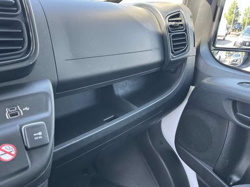 Used 2025 RAM ProMaster 2500 w/ Convenience Group FWD image 16