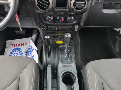 Used 2018 Jeep Wrangler Unlimited Sport image 22