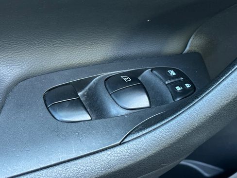 Used 2016 Nissan Altima 2.5 SV image 13