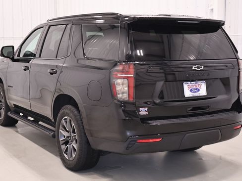 Used 2023 Chevrolet Tahoe Z71 w/ Luxury Package AWD/4WD image 7