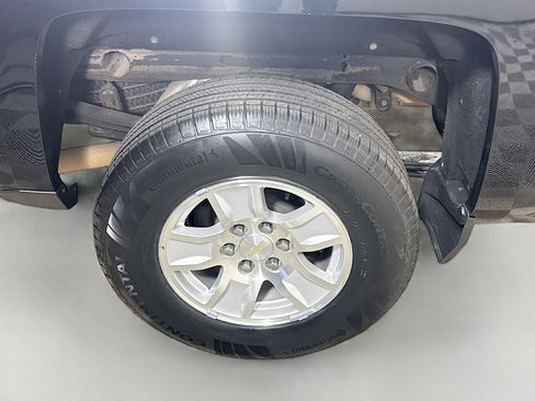 Used 2018 Chevrolet Silverado 1500 LT w/ Texas Edition image 32