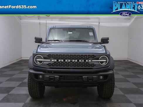 New 2025 Ford Bronco Badlands image 2