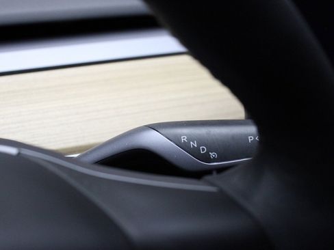 Used 2023 Tesla Model Y Long Range image 17