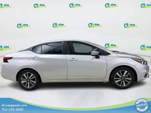 Used 2021 Nissan Versa SV FWD image 4