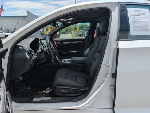 Used 2022 Honda Accord Sport image 10