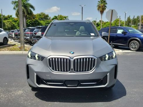 Used 2024 BMW X5 sDrive40i w/ Parking Assistance Package RWD image 2