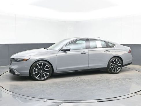 Certified 2025 Honda Accord Touring image 6