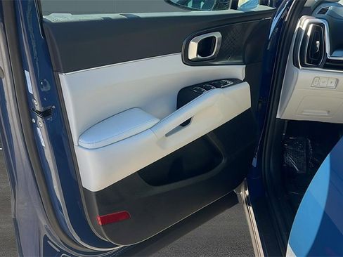 New 2025 Kia Sorento EX w/ Panoramic Sunroof Package image 21