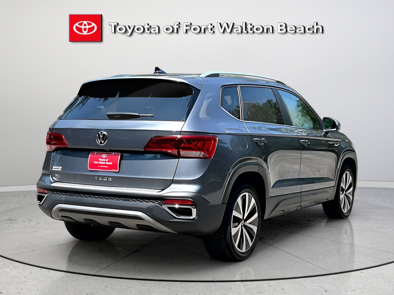 Used 2022 Volkswagen Taos SE w/ IQ.Drive SE Package FWD image 6