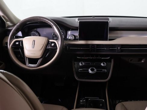 Used 2022 Lincoln Corsair FWD w/ Premium Package image 34
